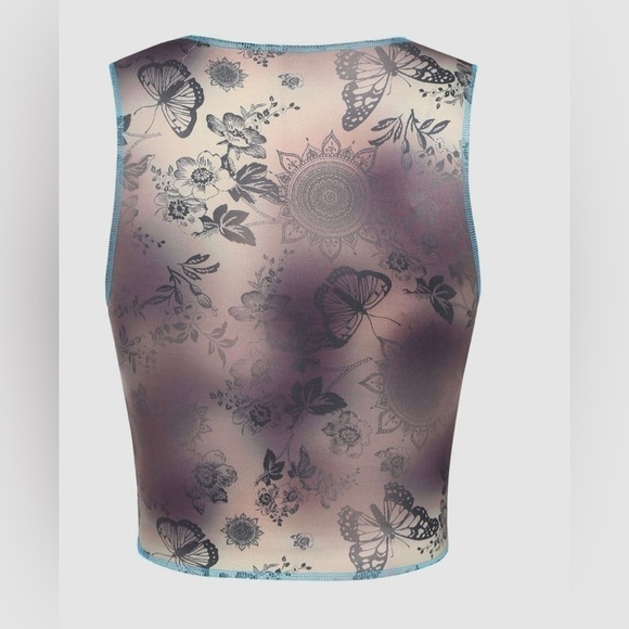 CIDER - Butterly Floral Crop Tank Top - Picture 2 of 3